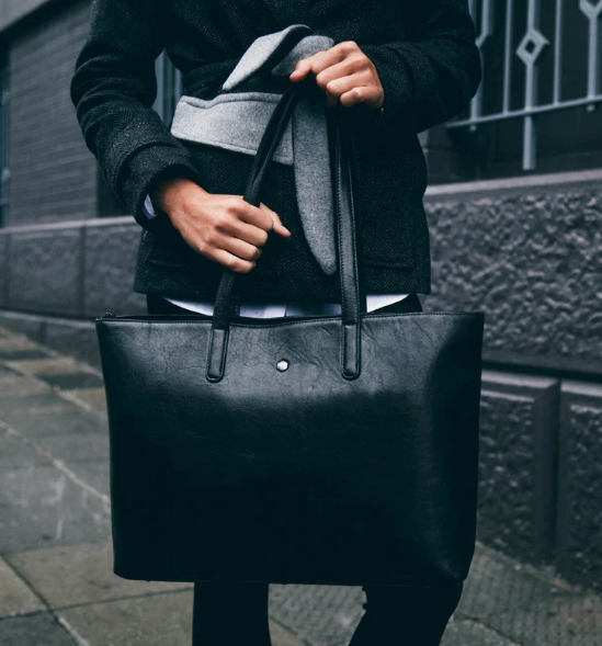 Aurea Tote – Minimalist Full-Grain Leather Tote by BLLB - BLLB 